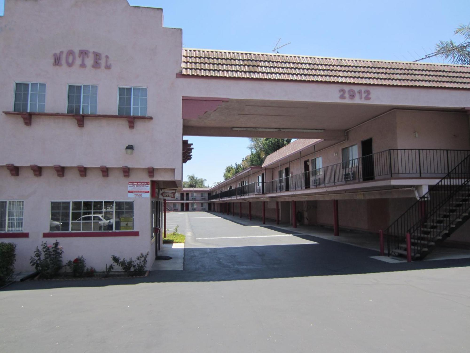 Welcome Inn & Suites أنهايم المظهر الخارجي الصورة