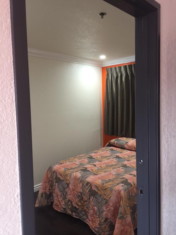 Welcome Inn & Suites أنهايم المظهر الخارجي الصورة